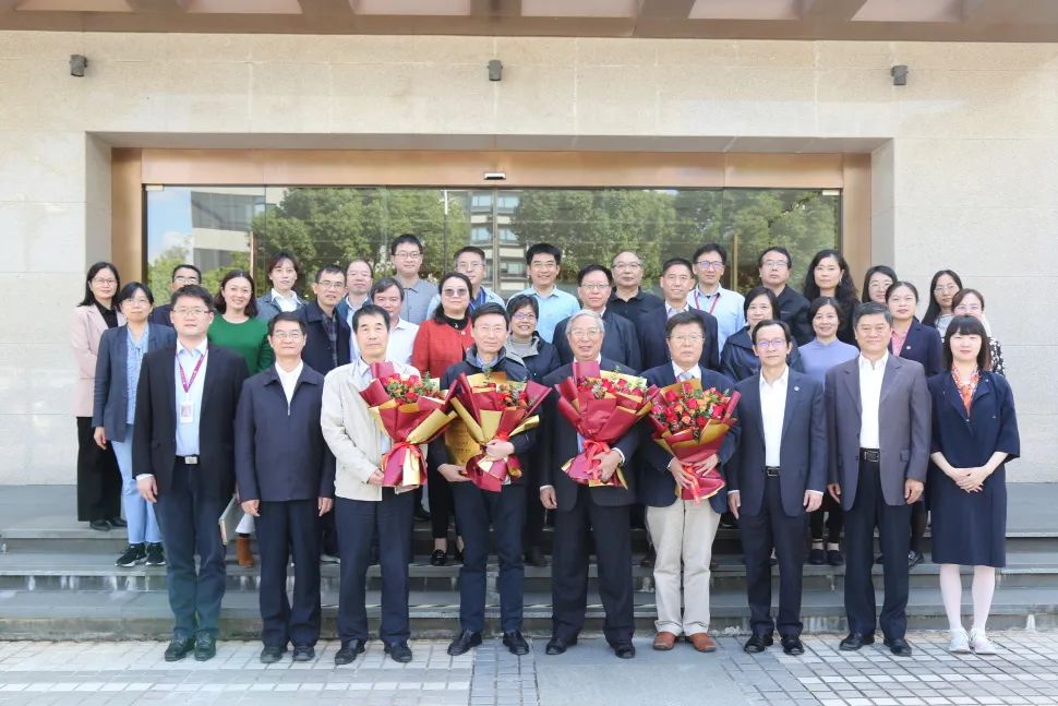 方肇勤、李其忠、王峥涛、沈雪勇四位教授受聘开元集团网站终身教授